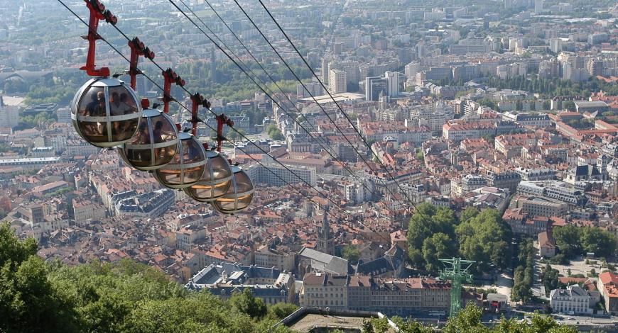 Vue de Grenoble depuis la Bastille. Vue de Grenoble depuis la Bastille.