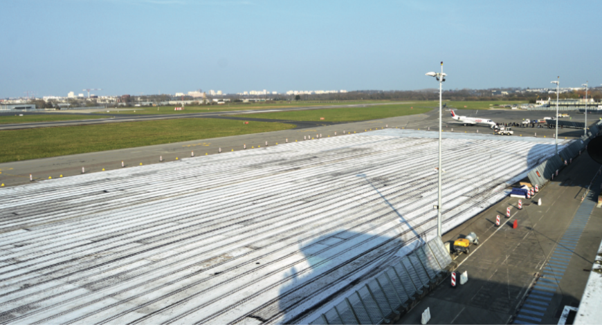 Les pistes de l’aéroport de Rennes rénovées avec TenCate Bidim PGM-G.