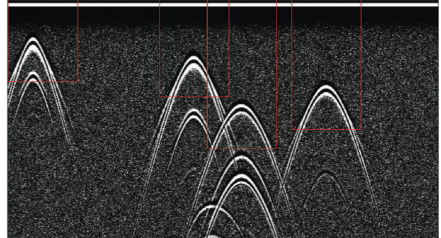 Détection automatique des hyperboles avec le modèle Yolo-4, sur des B-scans synthétiques à 900 MHz.