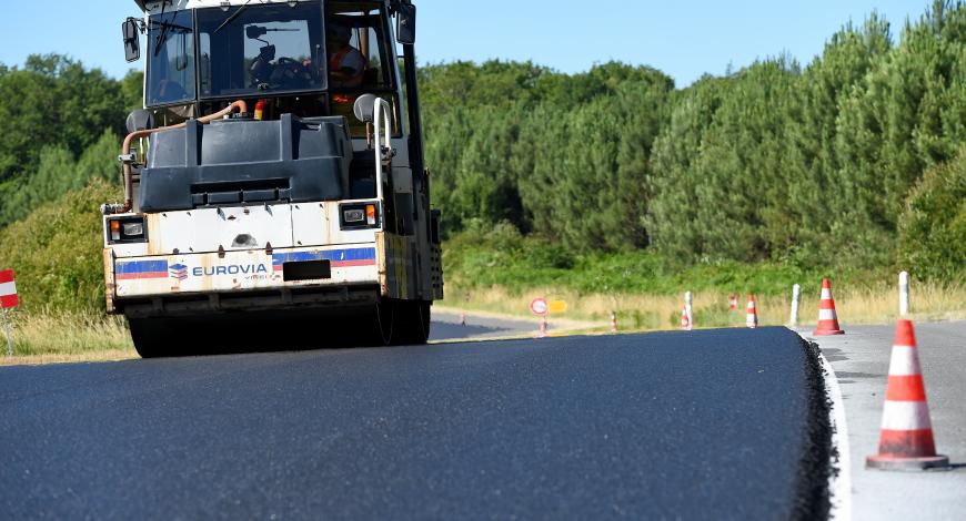 Enrobés à très fort taux sur la RD 939 en Charente.