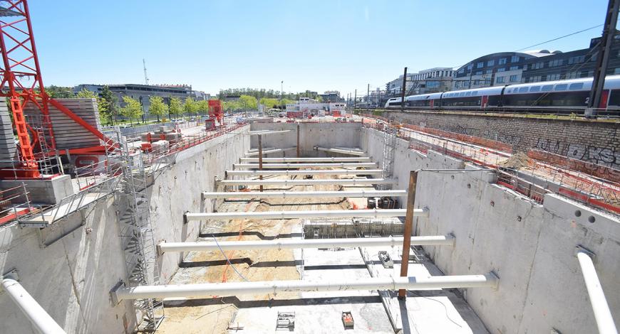 Fouilles géotechniques le long des voies de la gare de Lyon - Part-Dieu.