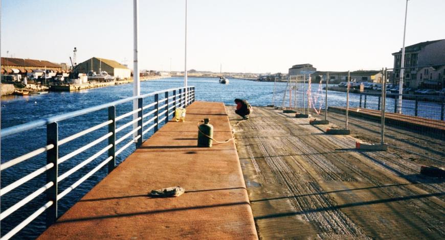 Pont tournant sur le canal, face à la gare de Sète. Étanchéité monocouche asphalte type néophalte pont.