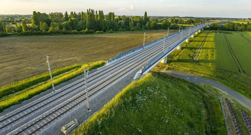 La LGV BPL a été réalisée avec une sous-couche en GB de classe 4 (GB4) sur plus de la moitié du linéaire (105 km).