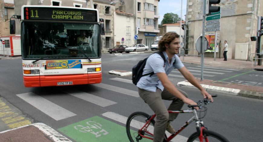 L’Ademe et Atmo France proposent des solutions de mobilité alternatives aux voitures L’Ademe et Atmo France proposent des solutions de mobilité alternatives aux voitures
