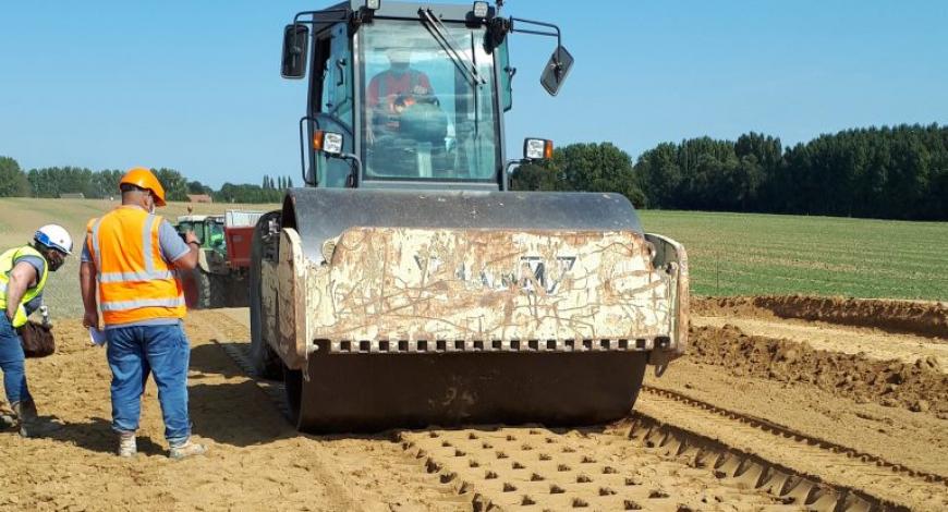 Chantier du canal Seine-Nord Europe. Chantier du canal Seine-Nord Europe.