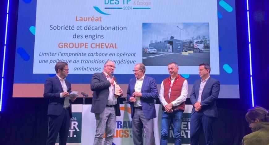 Remise du Trophée à Jean-Pierre Cheval lors du salon Intermat