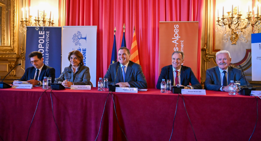 Signature du volet mobilité du contrat de plan État-région 2021-2027 Signature du volet mobilité du contrat de plan État-région 2021-2027