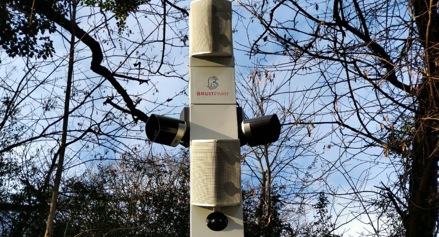 Radar sonore Hydre déployé le long de la RD5 à Villeneuve-le-Roi. Radar sonore Hydre déployé le long de la RD5 à Villeneuve-le-Roi.