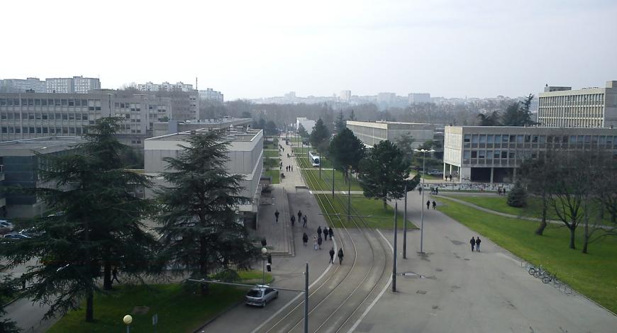 Le Laboratoire des matériaux composites pour la construction (LMC²), rattaché à l'université Claude Bernard Lyon 1 (photo), et la Société parisienne de produits et matériaux (SPPM) créent le Laboratoire commun de produits et matériaux composites pour la c