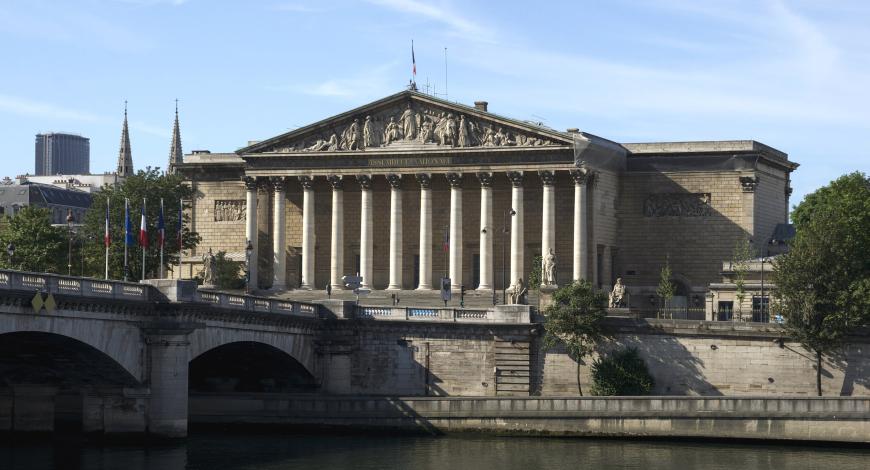 La commission du développement durable de l'Assemblée nationale a adopté le projet de loi-cadre relatif au développement des transports