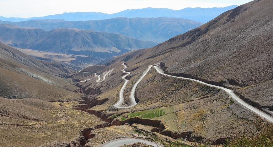 Route nationale 52 à la Cuesta de Lipán, Quebrada de Humahuarca, en Argentine. Route nationale 52 à la Cuesta de Lipán, Quebrada de Humahuarca, en Argentine.
