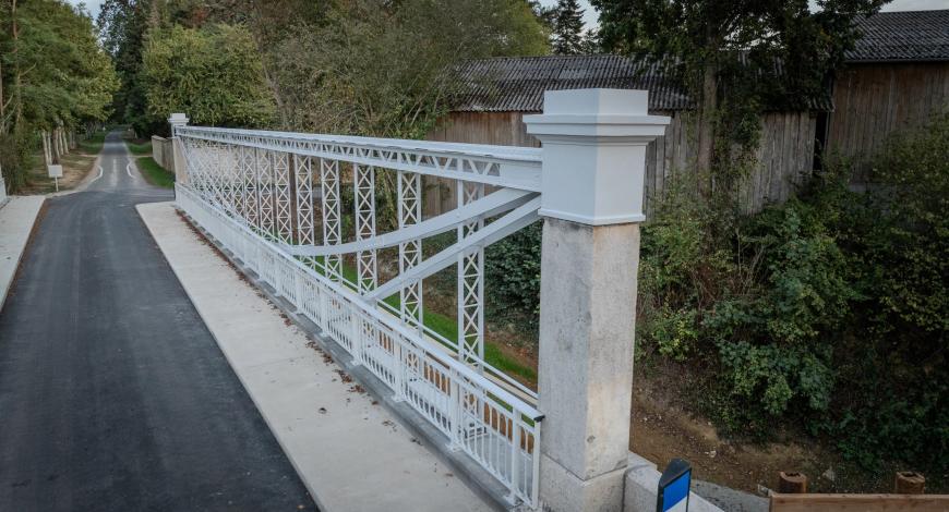 Spie Batignolles Travaux publics réhabilite un pont métallique de 1873 pour la Véloscénie