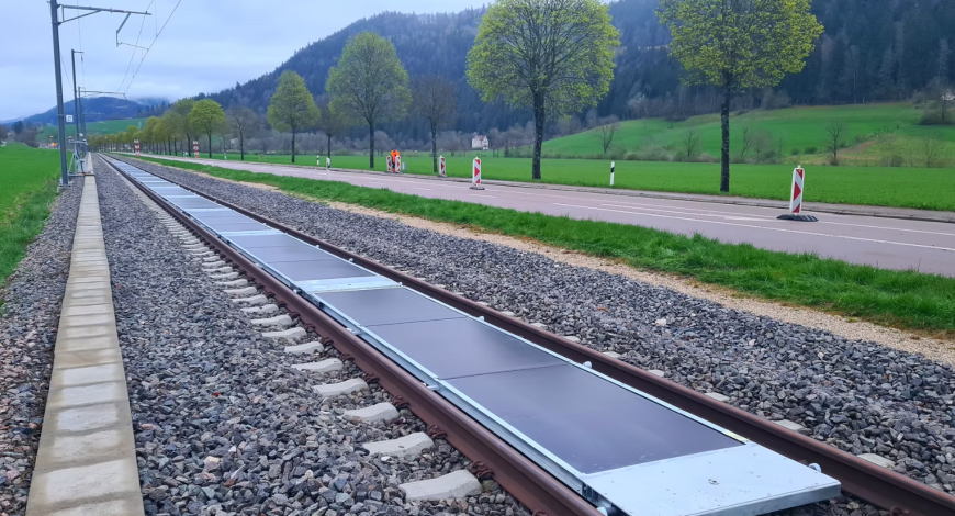 SNCF et Sun-Ways innovent avec des centrales solaires amovibles entre les rails
