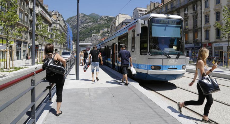 Expérimentation prochaine d’un titre de transport unique, quel que soit le territoire ou le mode de transport Expérimentation prochaine d’un titre de transport unique, quel que soit le territoire ou le mode de transport