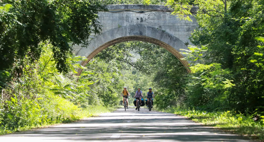 En 2025, 1 160 km de véloroutes ont été aménagés en France