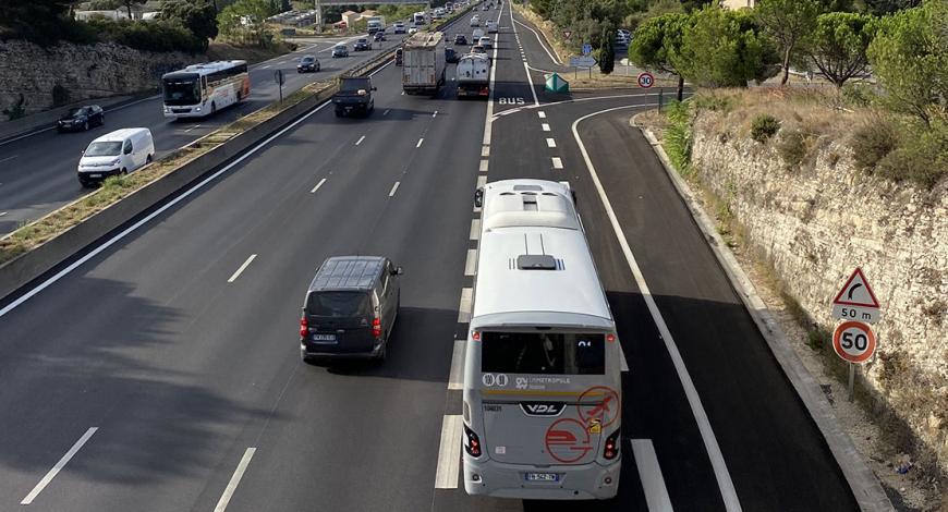 Voie réservée aux bus à Marseille.