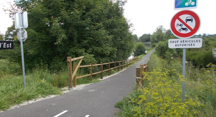 Le développement des mobilités actives passe notamment par un réseau de voies vertes continu, confortable et sécurisé Le développement des mobilités actives passe notamment par un réseau de voies vertes continu, confortable et sécurisé