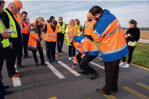 Jusqu’à 350 repères peuvent être appliqués sur la piste d’essais.