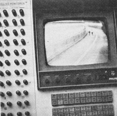 La télévision permet de détecter des situations anormales. Ici, on peut observer des piétons qui s'engagent dans un tunnel autoroutier La télévision permet de détecter des situations anormales. Ici, on peut observer des piétons qui s'engagent dans un tunnel autoroutier