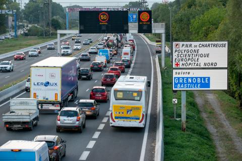 La voie spécialisée partagée AREA sur l'A48.