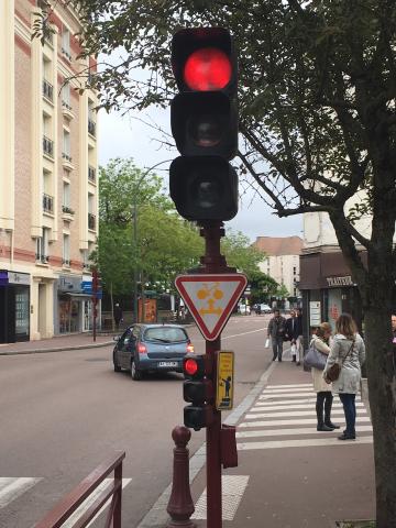 Panneau de cédez-le-passage cycliste.