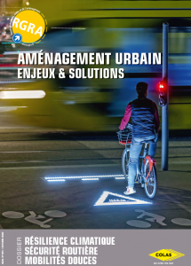Signalisation lumineuse et dynamique Flowell sur une piste cyclable du du campus universitaire de la Doua, à Lyon. 