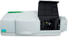 Spectromètre UV-visible Lambda 750.