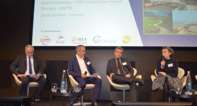 De gauche à droite: Pascal Rossigny (DGITM), Dominique Chevillard (FNTP), David Zambon (Cerema) et Lorène Dumeaux (Vinci Construction).