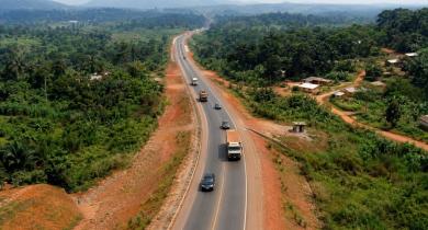 La Banque mondiale finance la modernisation du corridor routier Douala-Bangui à hauteur de 1,12 milliard de dollars