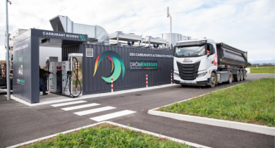 Le groupe Cheval a co-fondé Drôme Énergies Distribution, un consortium territorial visant à déployer des stations BioGNV en Drôme pour lui-même, mais aussi pour les autres entreprises et collectivités locales