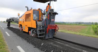 Travaux sur la RD 670 à Saint-Jean-de-Blaignac.  