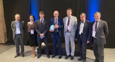 Autour du président Yves Krattinger (au centre), de gauche à droite : Pierre Dumas, Rachel Vincent, Jean Dubois, et trois générations de directeurs de l’Idrrim : Didier Colin, Marc Tassone et David Zambon