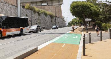 Nouvelle piste cyclable entre le Vieux-Port et les Catalans à Marseille. 
