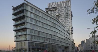Vue extérieure de l'Archipel, le siège de Vinci