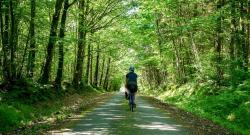 La Vélobuissonnière relie la Normandie à la Loire, d’Alençon (Orne) à Saumur (Maine-et-Loire), sur 250 km
