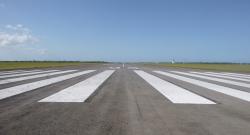 Turn pad de la piste 5/23 de Maputo, au Mozambique, à la fin de la réhabilitation en EME/BBME.