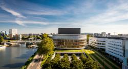 La Cité des congrès de Nantes vue depuis la rue Valmy